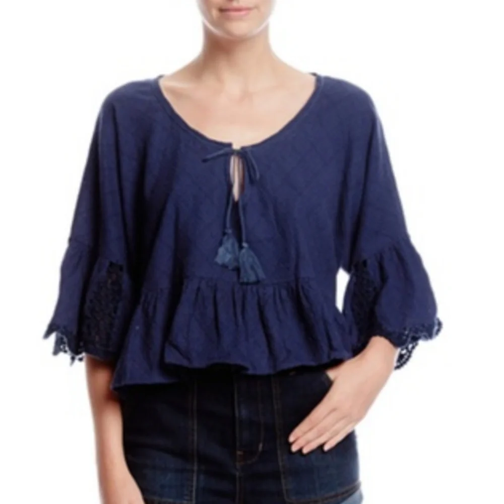 FREE PEOPLE // boho-chic textured fabric tie plunge wide sleeve top